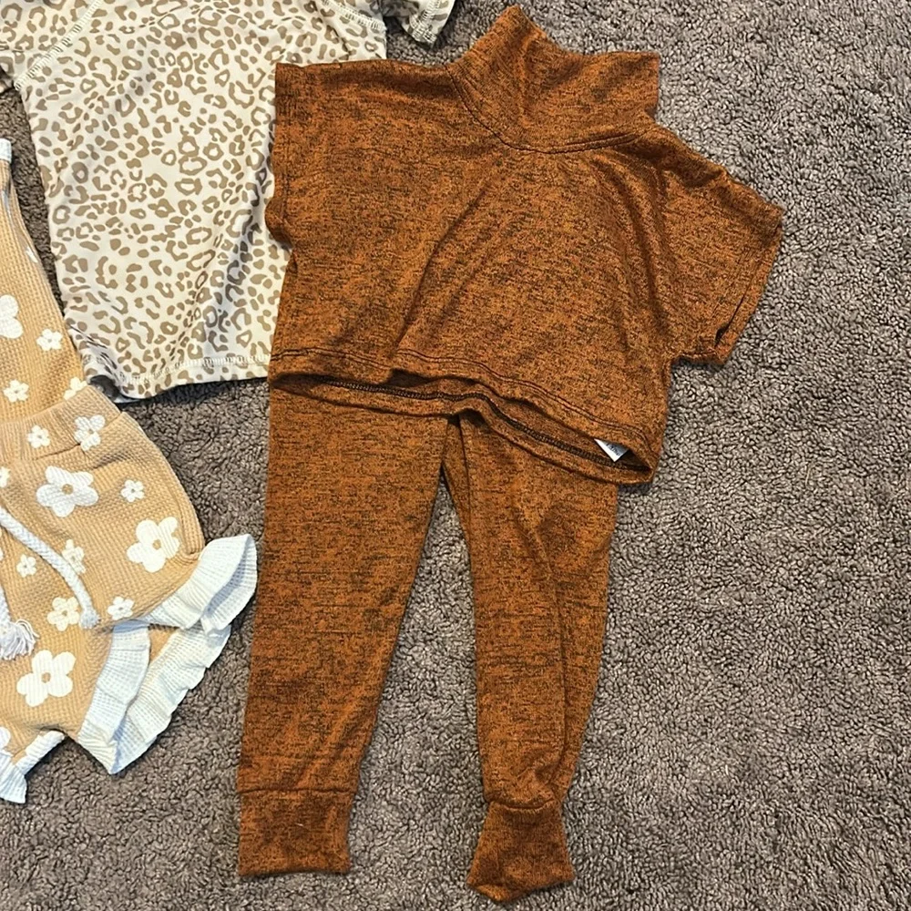 Babygirl 12/18m Kate Quinn small shop 2 piece sets and rash guard bundle!